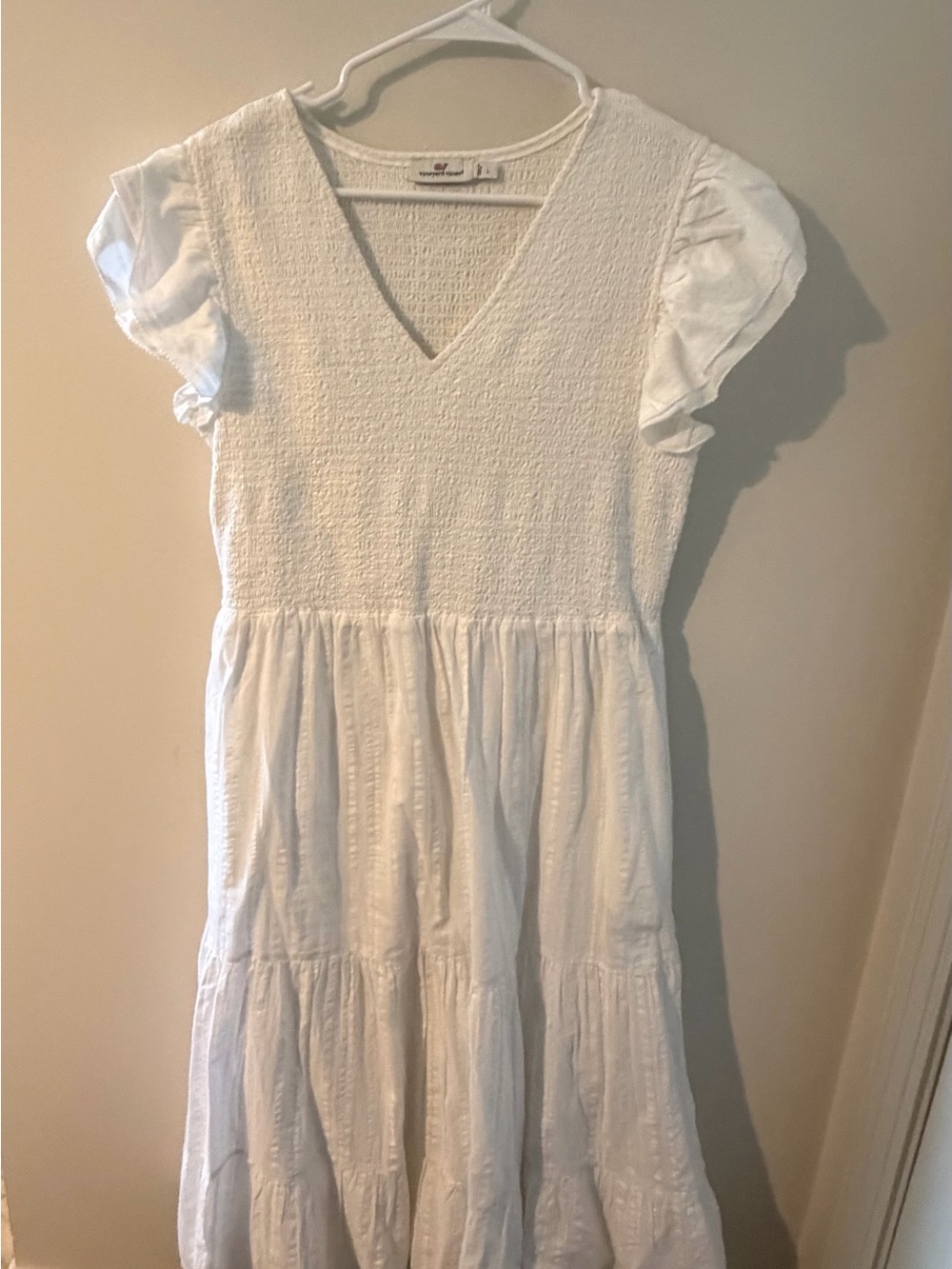 NWOT Vineyard Vines White V-Neck Smocked Bodice Tiered Dress